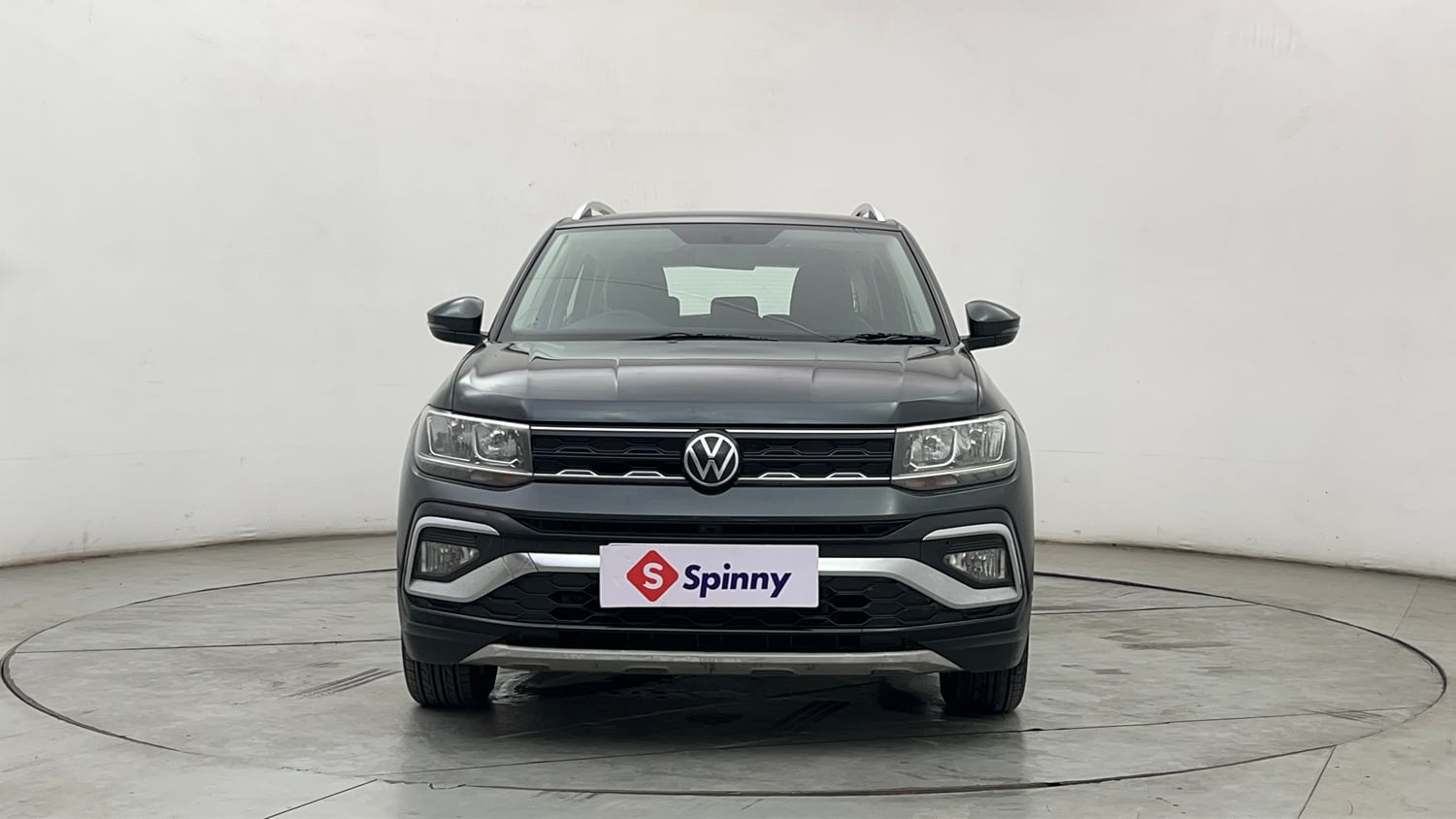 Used 2022 Volkswagen Taigun Highline 1.0 TSI AT Petrol Automatic exterior FRONT VIEW