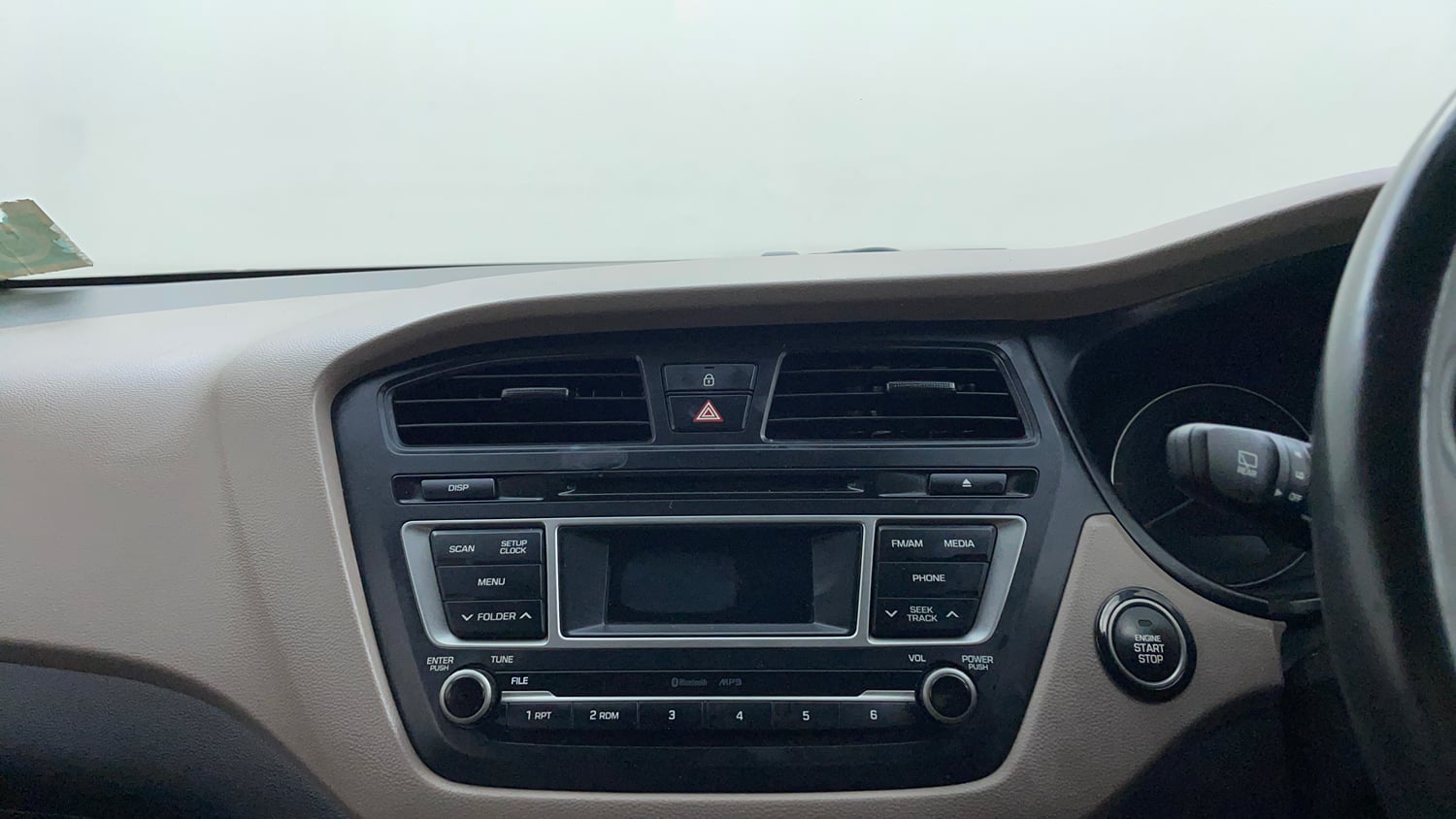Used 2014 Hyundai Elite i20 Asta 1.2 Petrol Manual top_features Integrated (in-dash) music system