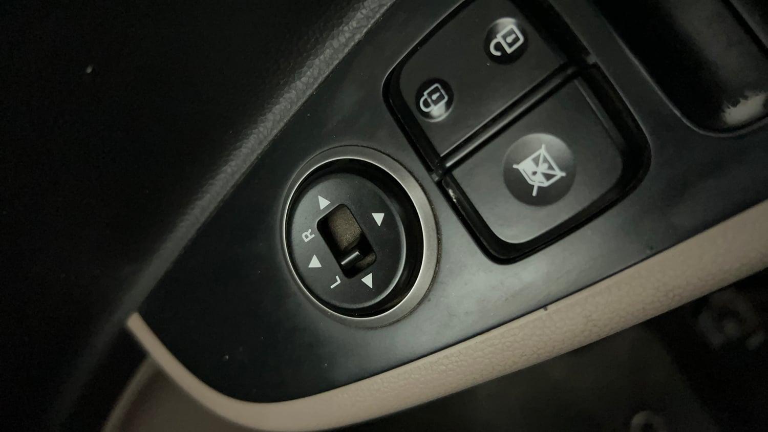 Used 2019 Hyundai Grand i10 Magna 1.2 Kappa VTVT Petrol Manual top_features Adjustable ORVM