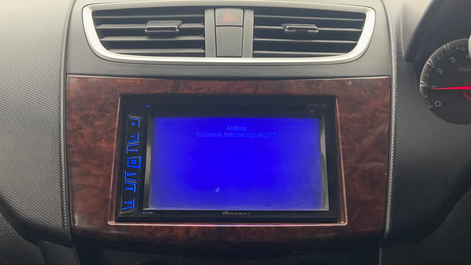 Used 2015 Maruti Suzuki Swift VXi Petrol Manual interior MUSIC SYSTEM & AC CONTROL VIEW