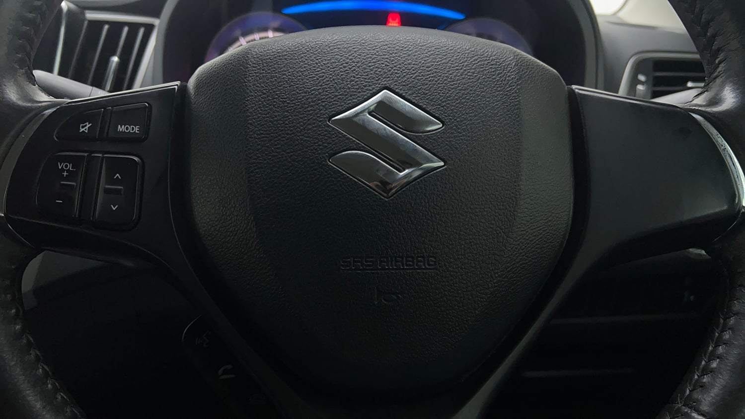 Used 2020 Maruti Suzuki Baleno Alpha Automatic Petrol Automatic top_features Airbags