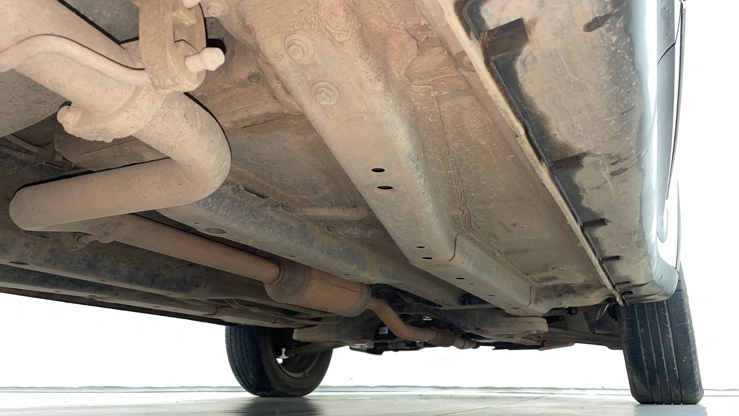 Used 2022 Tata Nexon XMA (S) Petrol Automatic extra REAR RIGHT UNDERBODY VIEW