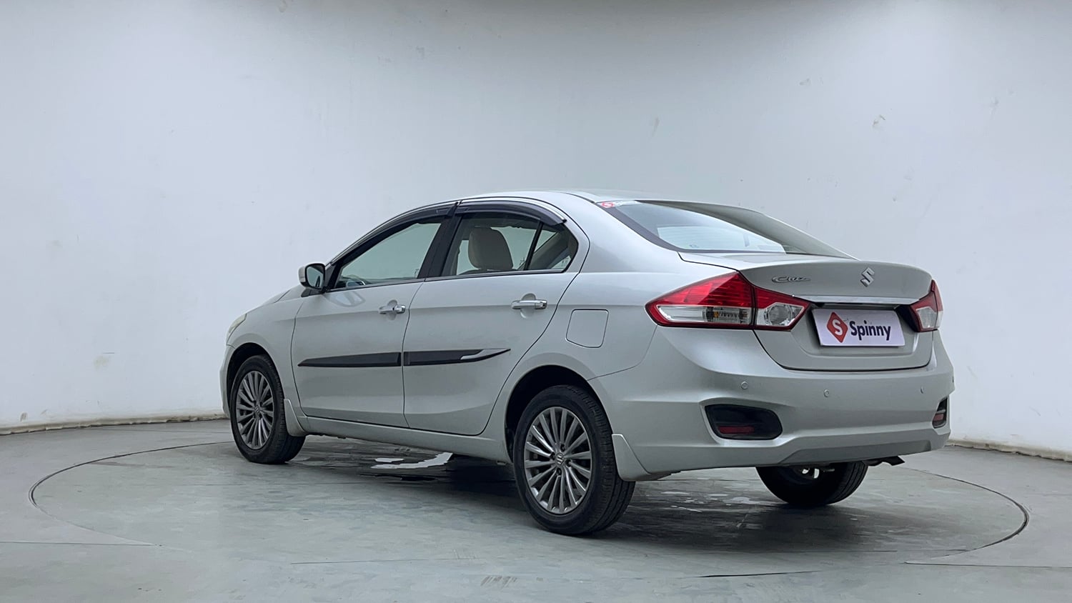 Used 2017 Maruti Suzuki Ciaz Alpha 1.4 AT Petrol Automatic exterior LEFT REAR CORNER VIEW