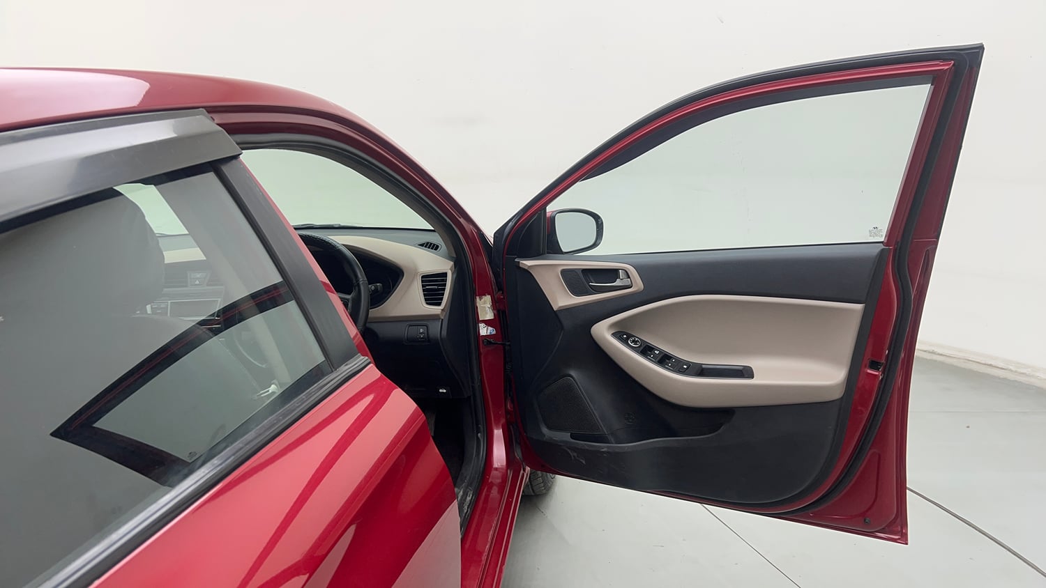 Used 2016 Hyundai Elite i20 Sportz 1.2 Petrol Manual interior RIGHT FRONT DOOR OPEN VIEW