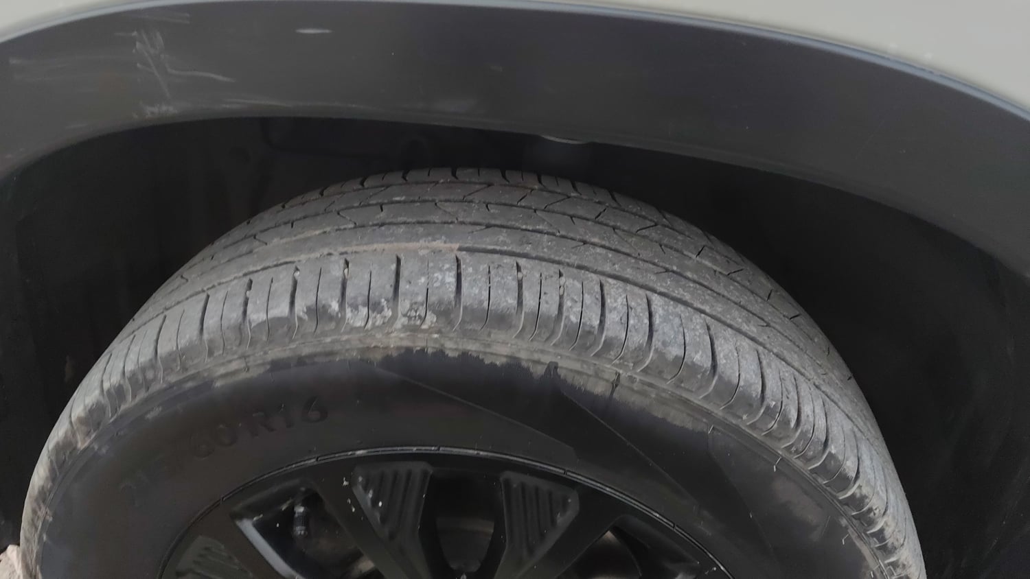 Used 2021 maruti-suzuki Vitara Brezza ZXi Petrol Manual tyres LEFT FRONT TYRE TREAD VIEW