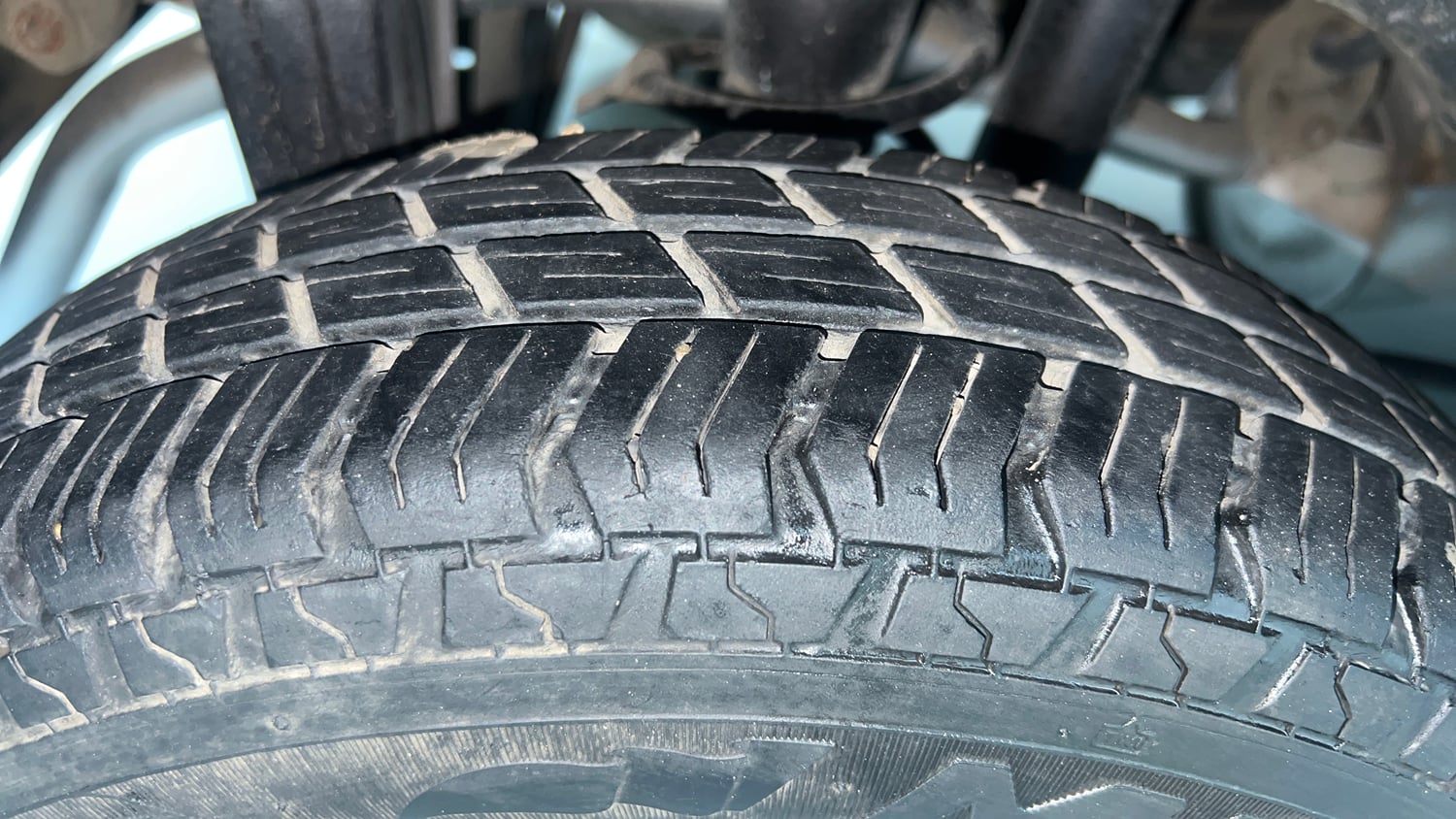 Used 2017 Maruti Suzuki Alto 800 VXi Petrol Manual tyres RIGHT REAR TYRE TREAD VIEW