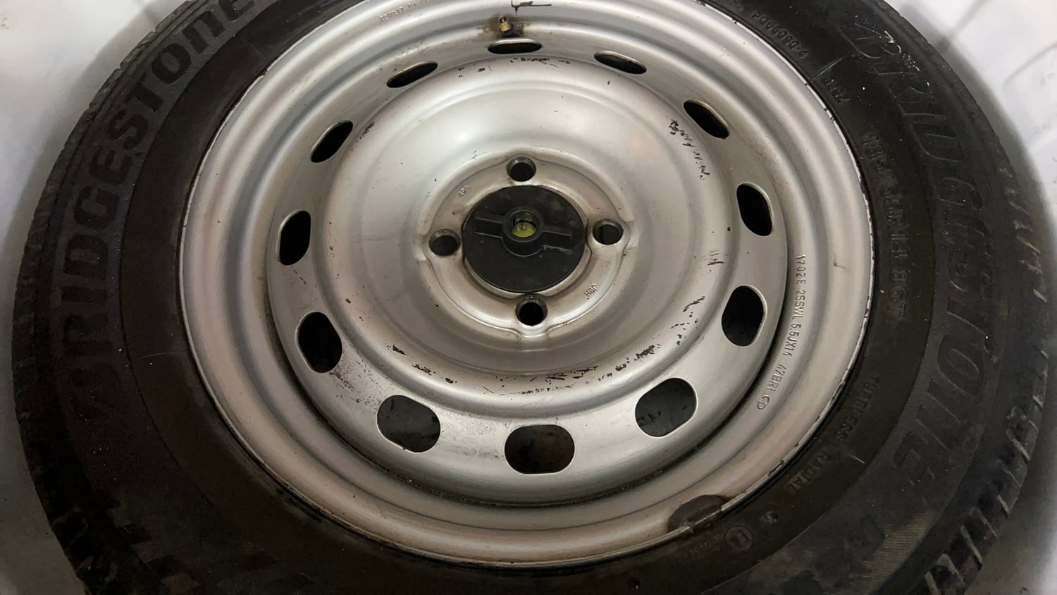 Used 2017 Mahindra KUV100 K6 D 6 STR Diesel Manual tyres SPARE TYRE VIEW
