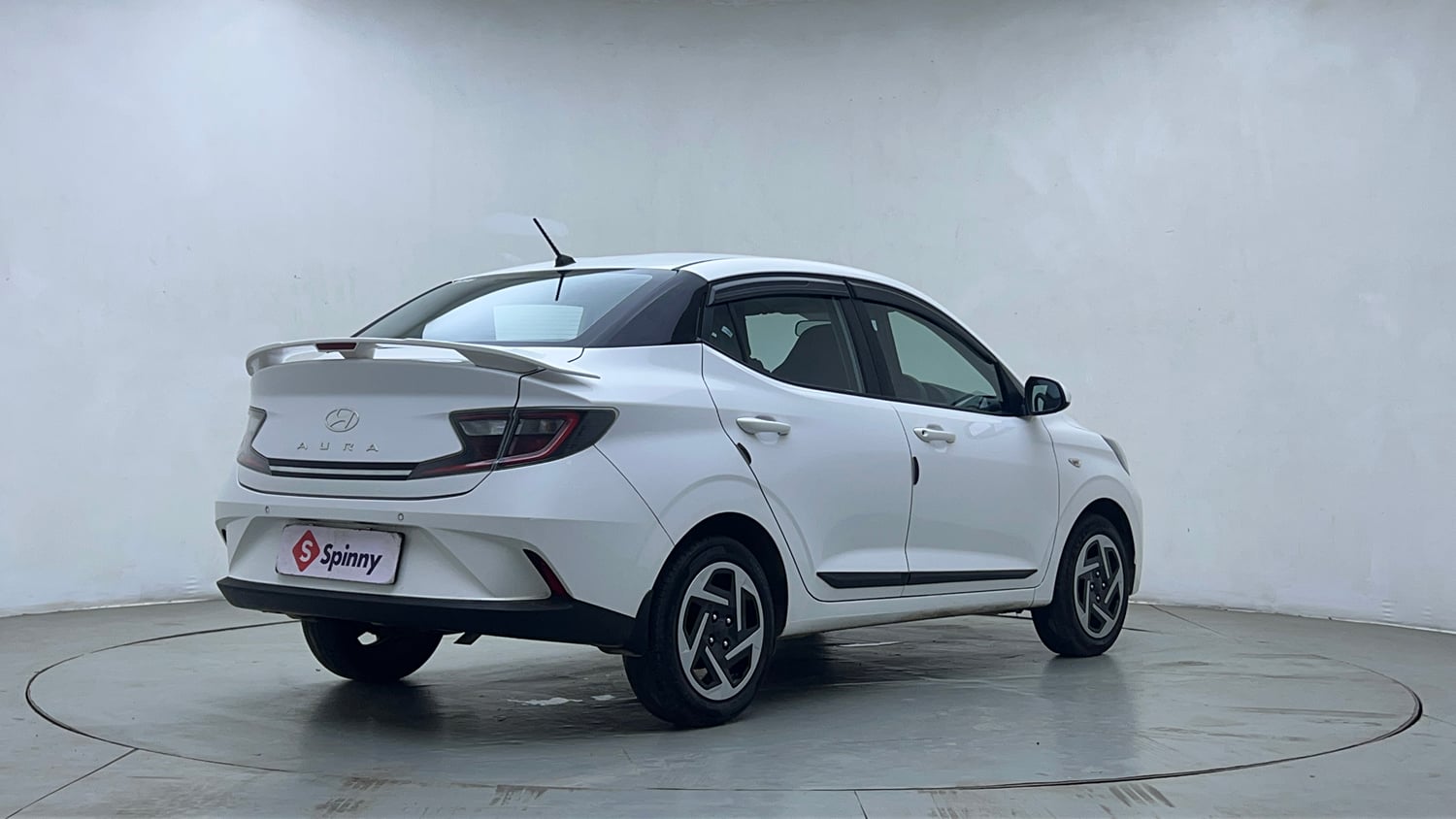 Used 2025 Hyundai Aura S 1.2 Petrol Petrol Manual exterior RIGHT REAR CORNER VIEW