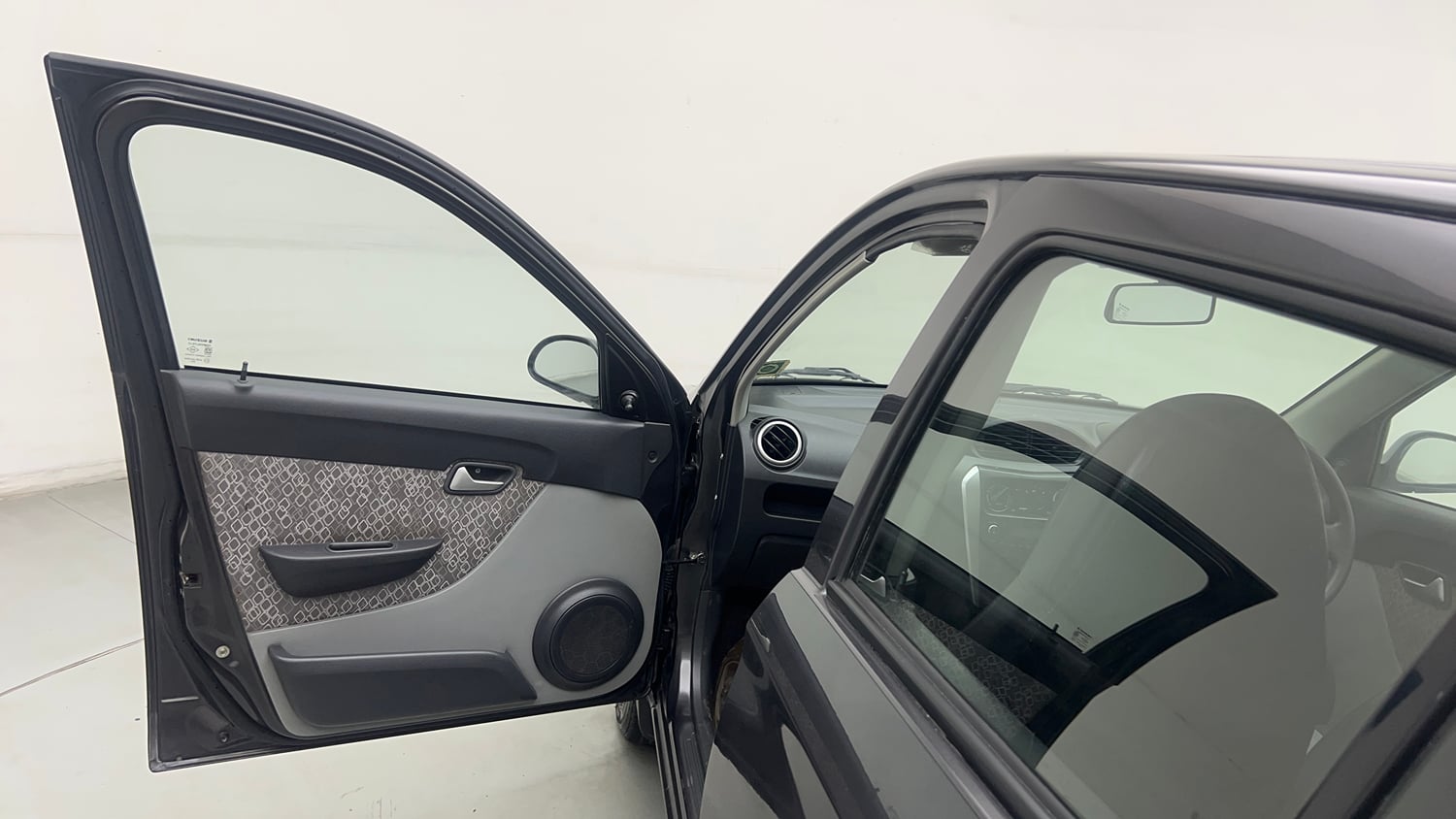 Used 2017 Maruti Suzuki Alto 800 VXi Petrol Manual interior LEFT FRONT DOOR OPEN VIEW