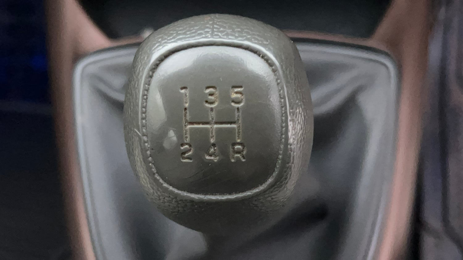 Used 2023 Hyundai Aura S 1.2 Petrol Petrol Manual interior GEAR  KNOB VIEW