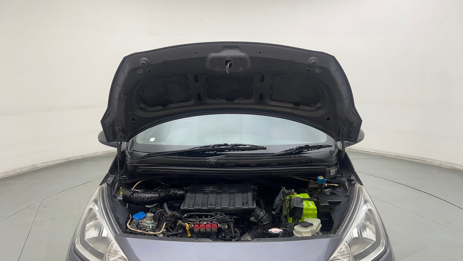 Used 2018 Hyundai Xcent E+ CNG (Outside Fitted) Cng Manual engine ENGINE & BONNET OPEN FRONT VIEW