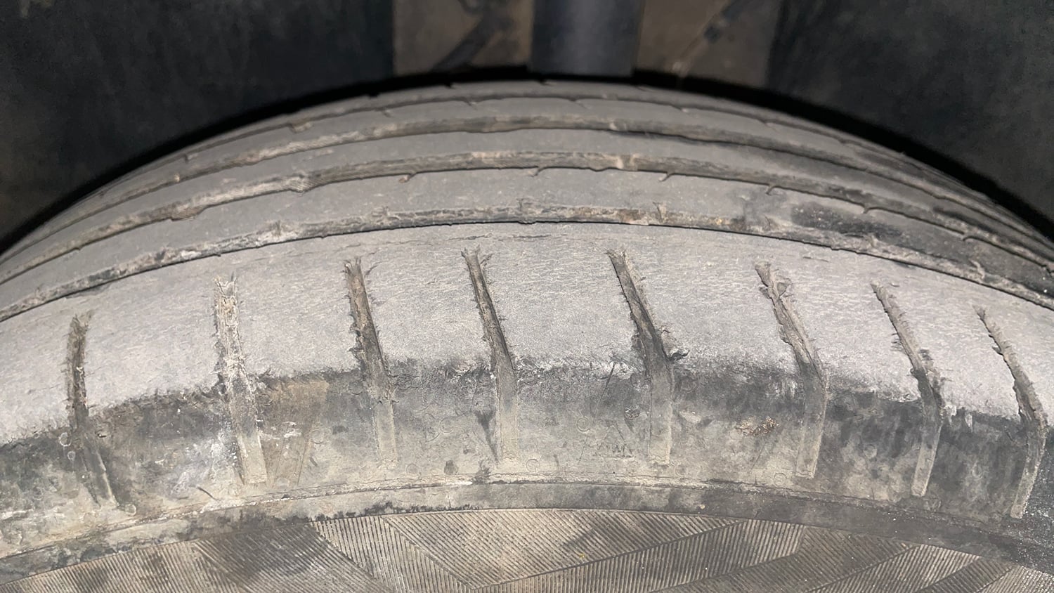 Used 2023 Tata Punch Accomplished MT Petrol Manual tyres LEFT FRONT TYRE TREAD VIEW
