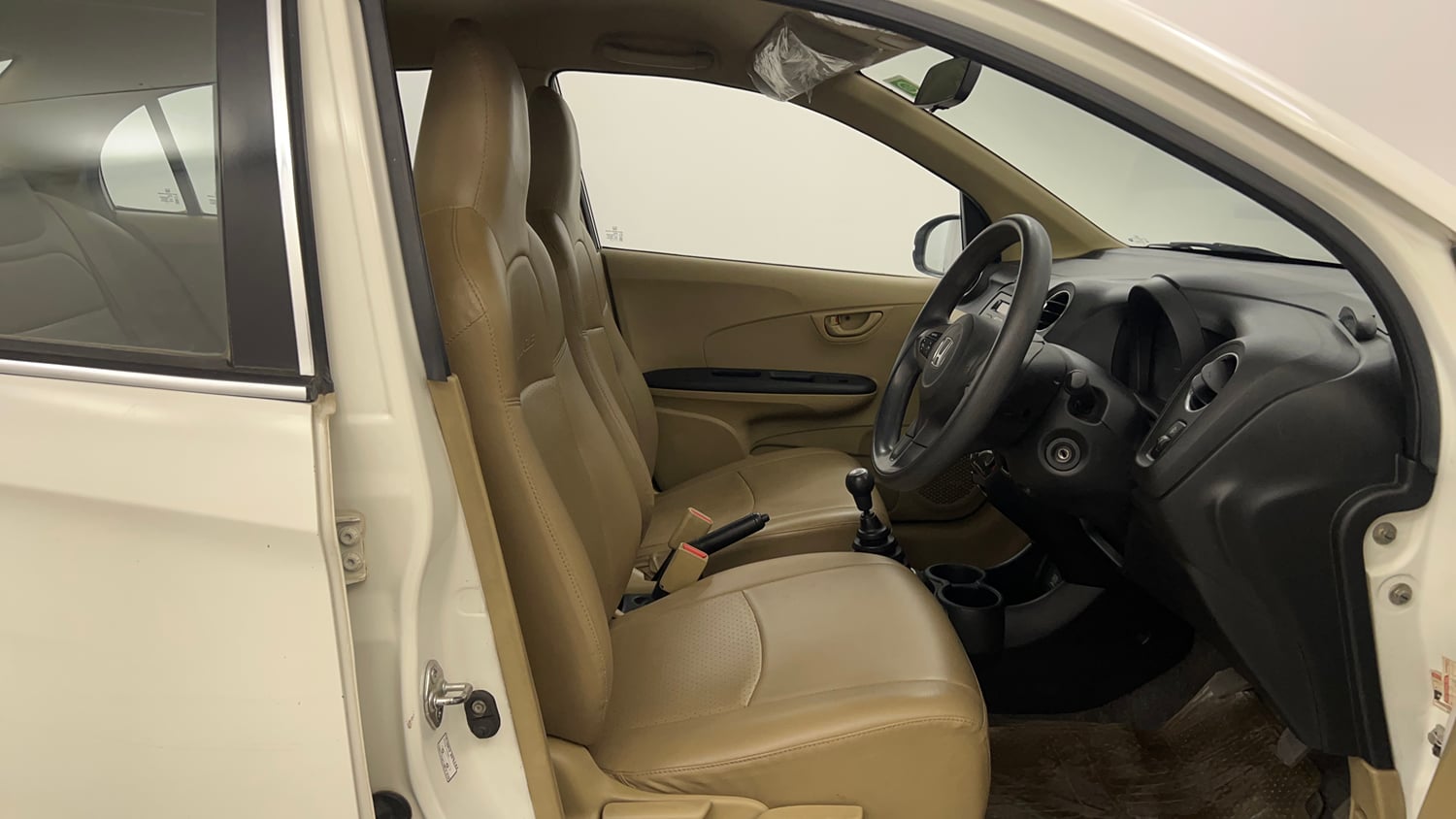 Used 2016 Honda Amaze 1.5 S i-DTEC Diesel Manual interior RIGHT SIDE FRONT DOOR CABIN VIEW