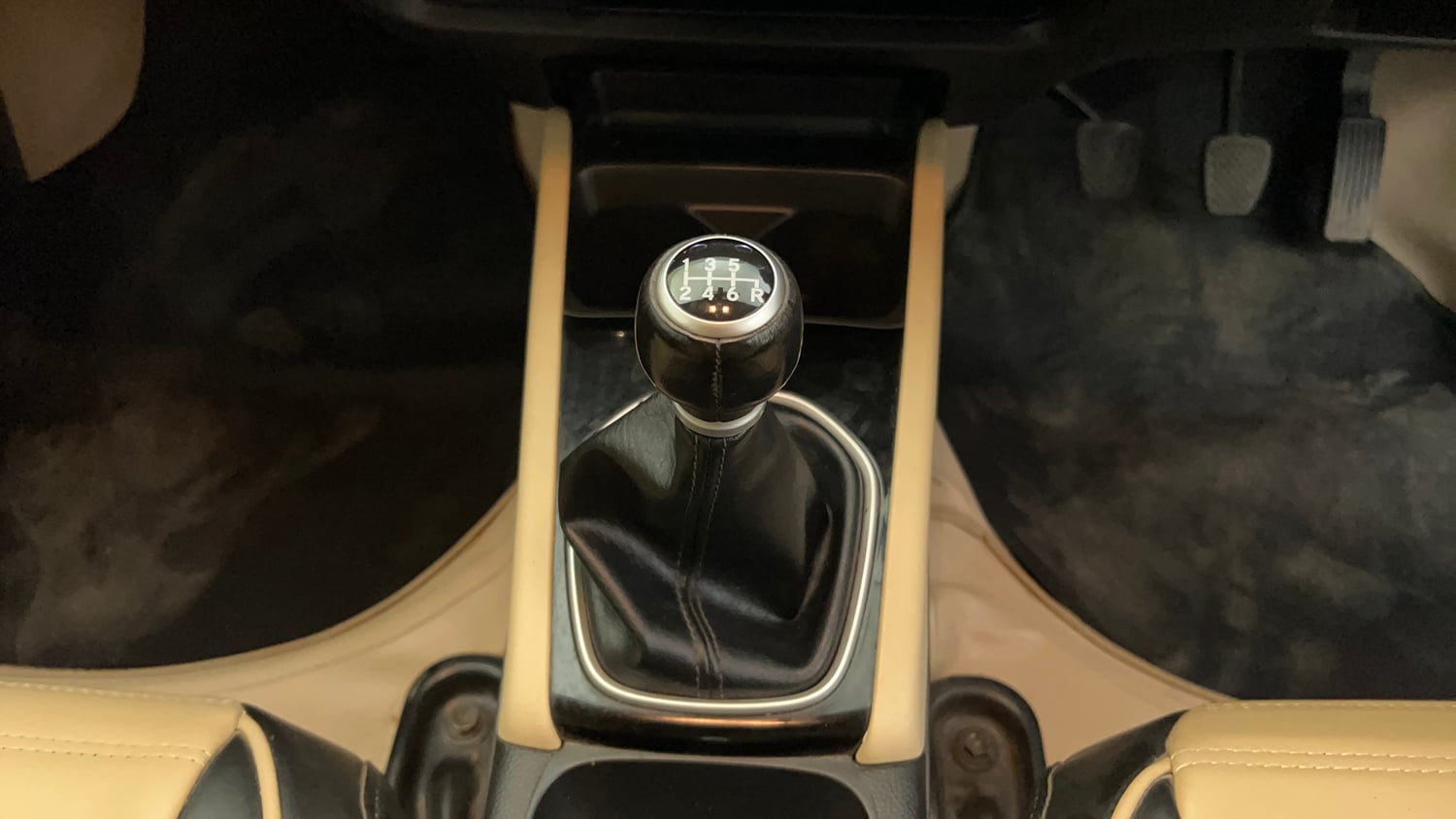 Used 2023 Honda City VX Petrol MT Petrol Manual interior GEAR  KNOB VIEW