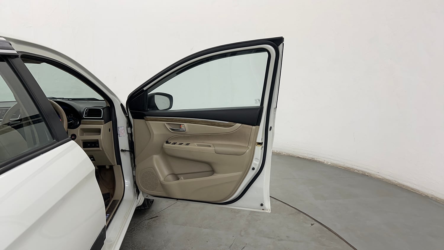 Used 2022 Maruti Suzuki Ciaz Zeta 1.5 Petrol Manual interior RIGHT FRONT DOOR OPEN VIEW