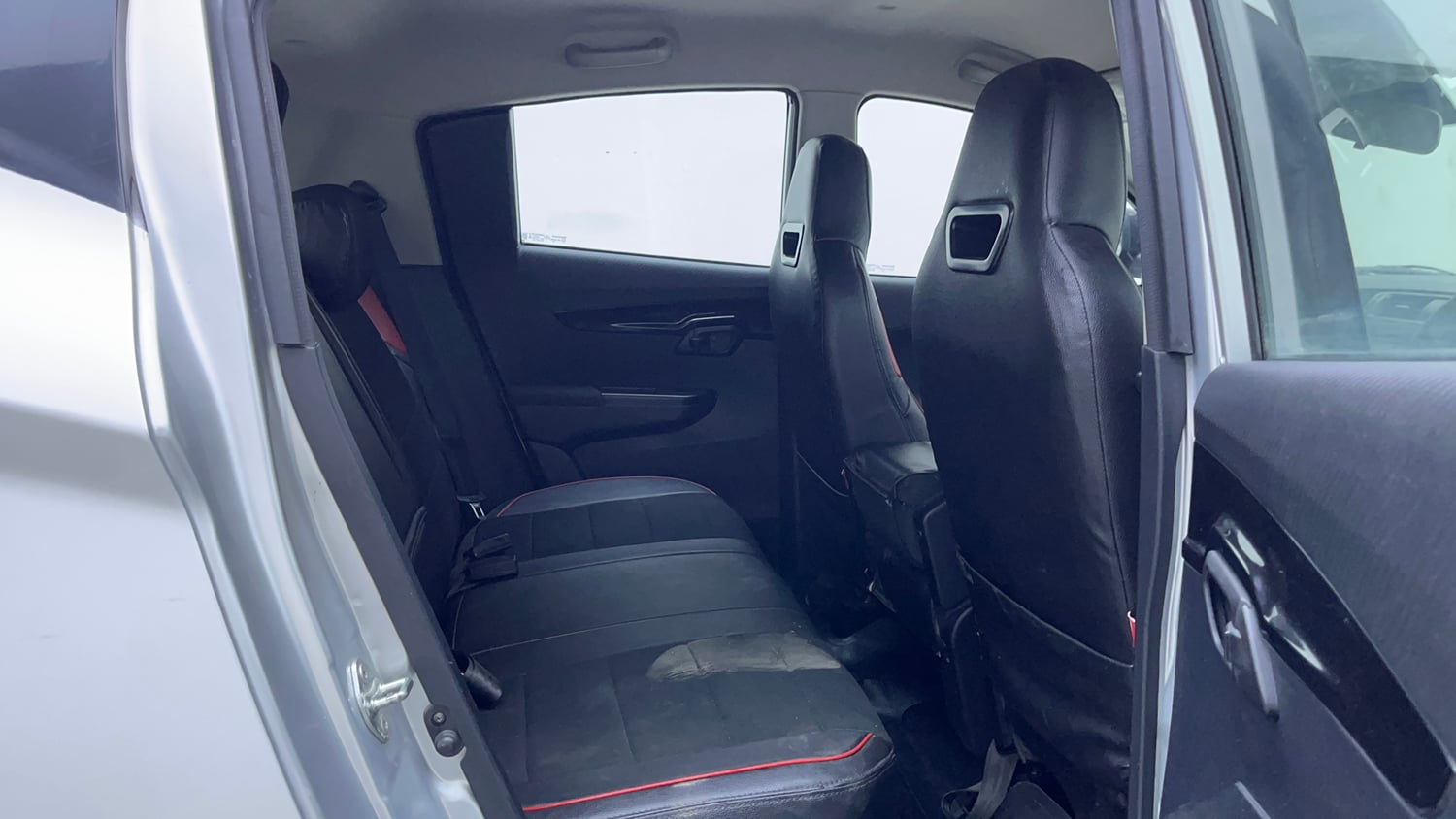 Used 2019 Mahindra KUV100 NXT K8 6 STR Dual Tone Petrol Manual interior RIGHT SIDE REAR DOOR CABIN VIEW