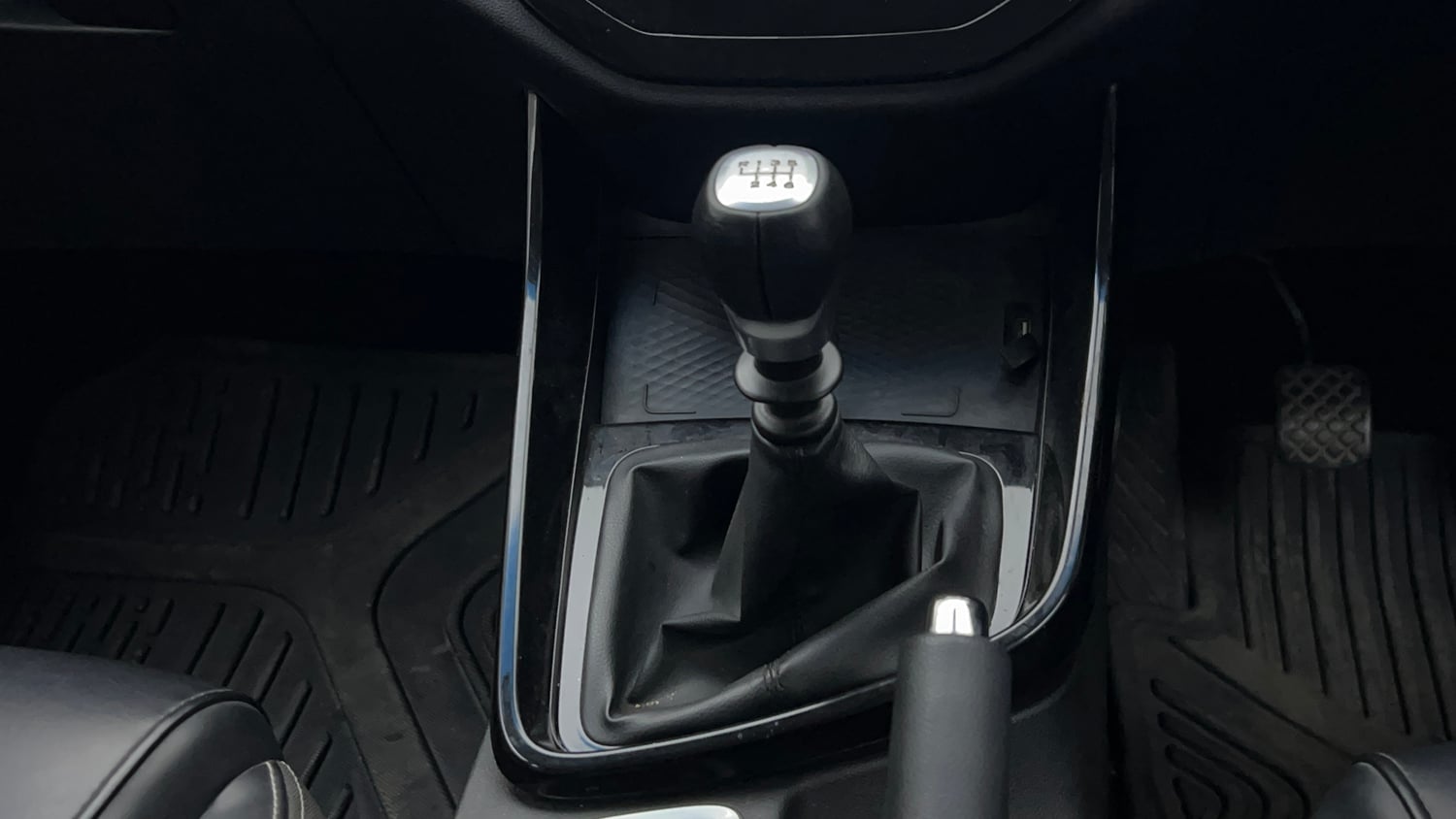 Used 2022 MG Motors Hector Sharp 2.0 Diesel Turbo MT Diesel Manual interior GEAR  KNOB VIEW