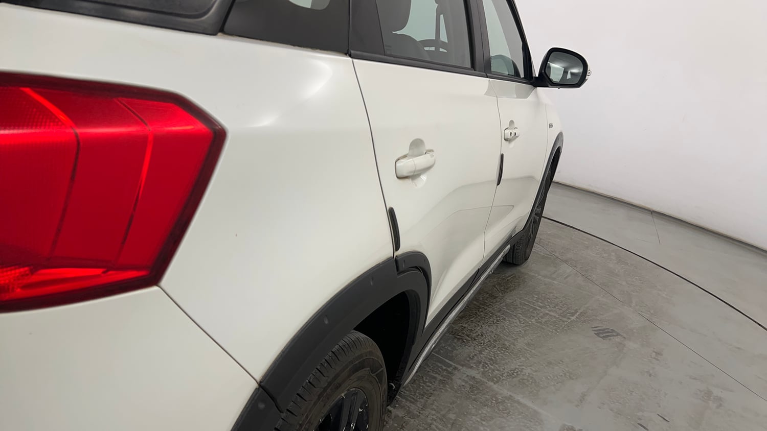Used 2019 Maruti Suzuki Vitara Brezza [2016-2020] ZDi Plus Diesel Manual dents MINOR SCRATCH