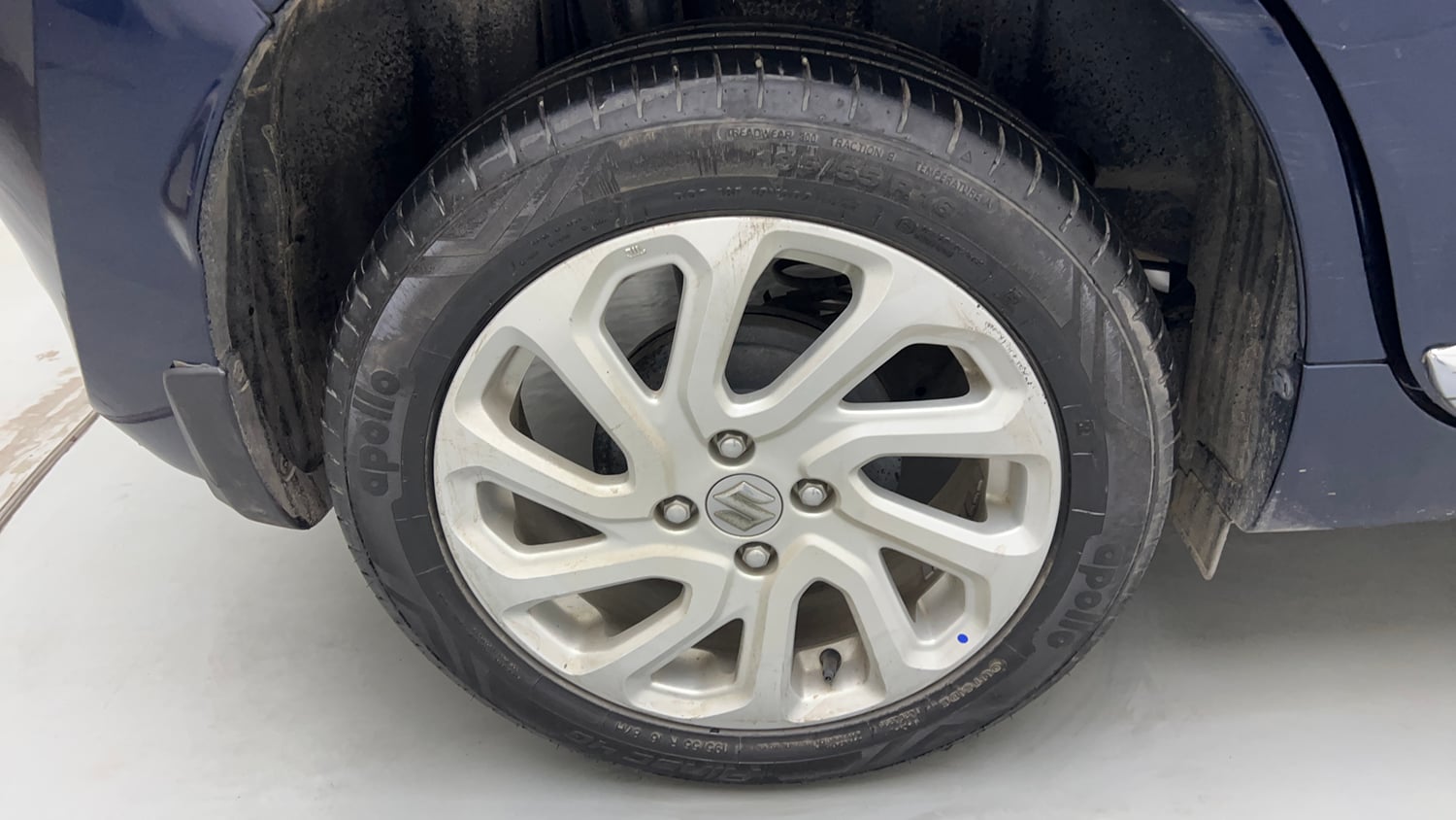 Used 2024 Maruti Suzuki Baleno Zeta MT Petrol Manual tyres RIGHT REAR TYRE RIM VIEW