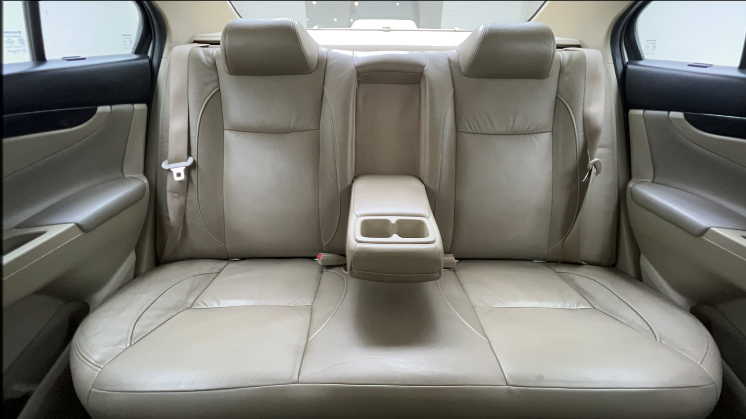 Used 2017 Maruti Suzuki Ciaz Alpha 1.4 AT Petrol Automatic interior REAR SEAT CONDITION VIEW