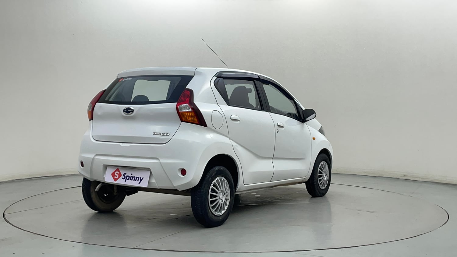 Used 2016 Datsun Redi-GO T (O) Petrol Manual exterior RIGHT REAR CORNER VIEW