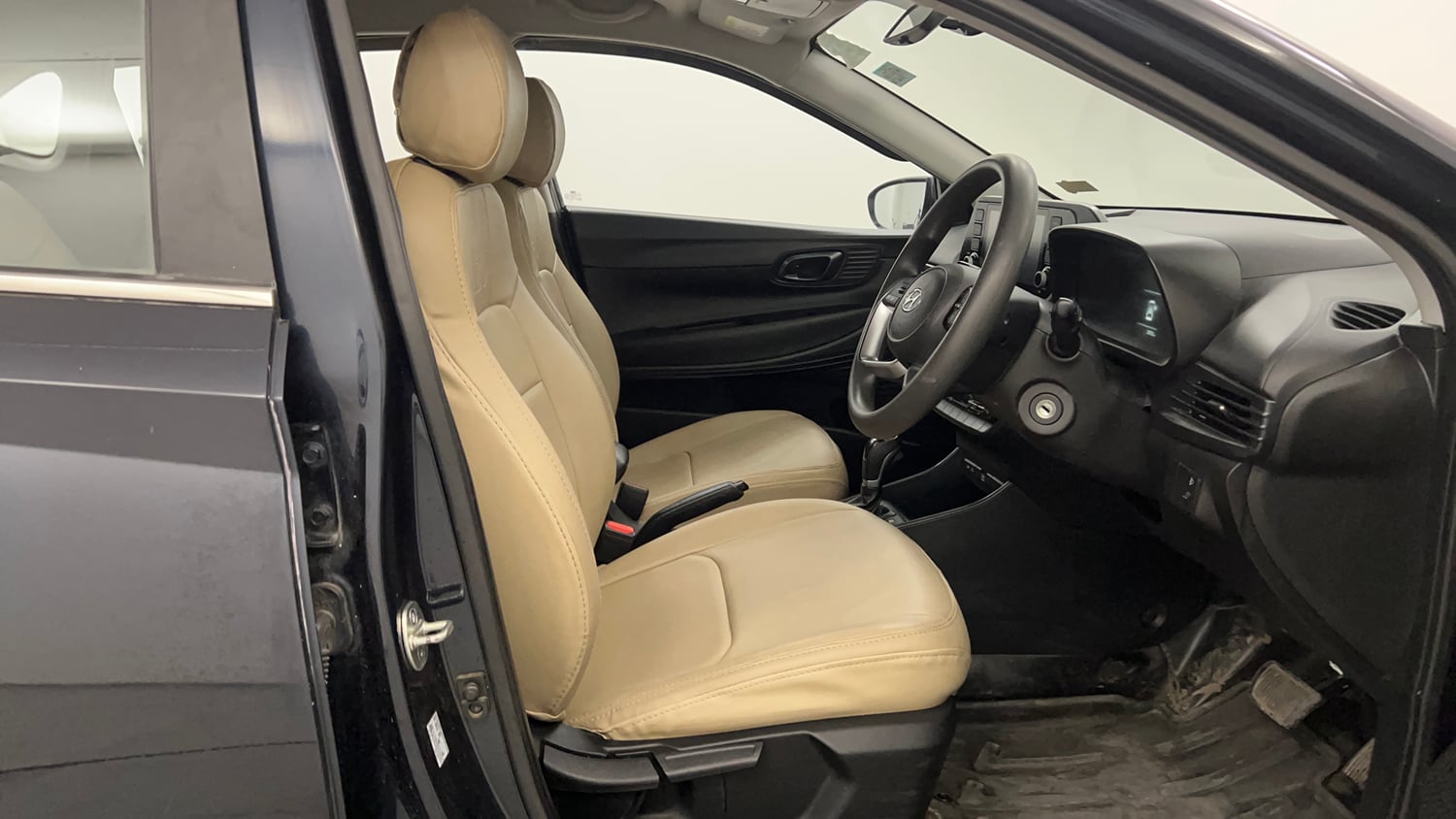 Used 2023 Hyundai i20 Sportz 1.2 IVT Petrol Automatic interior RIGHT SIDE FRONT DOOR CABIN VIEW