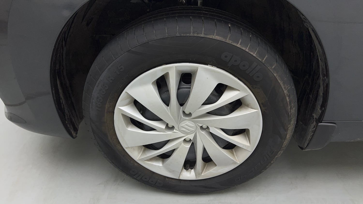 Used 2025 Maruti Suzuki Baleno Delta MT Petrol Manual tyres LEFT FRONT TYRE RIM VIEW