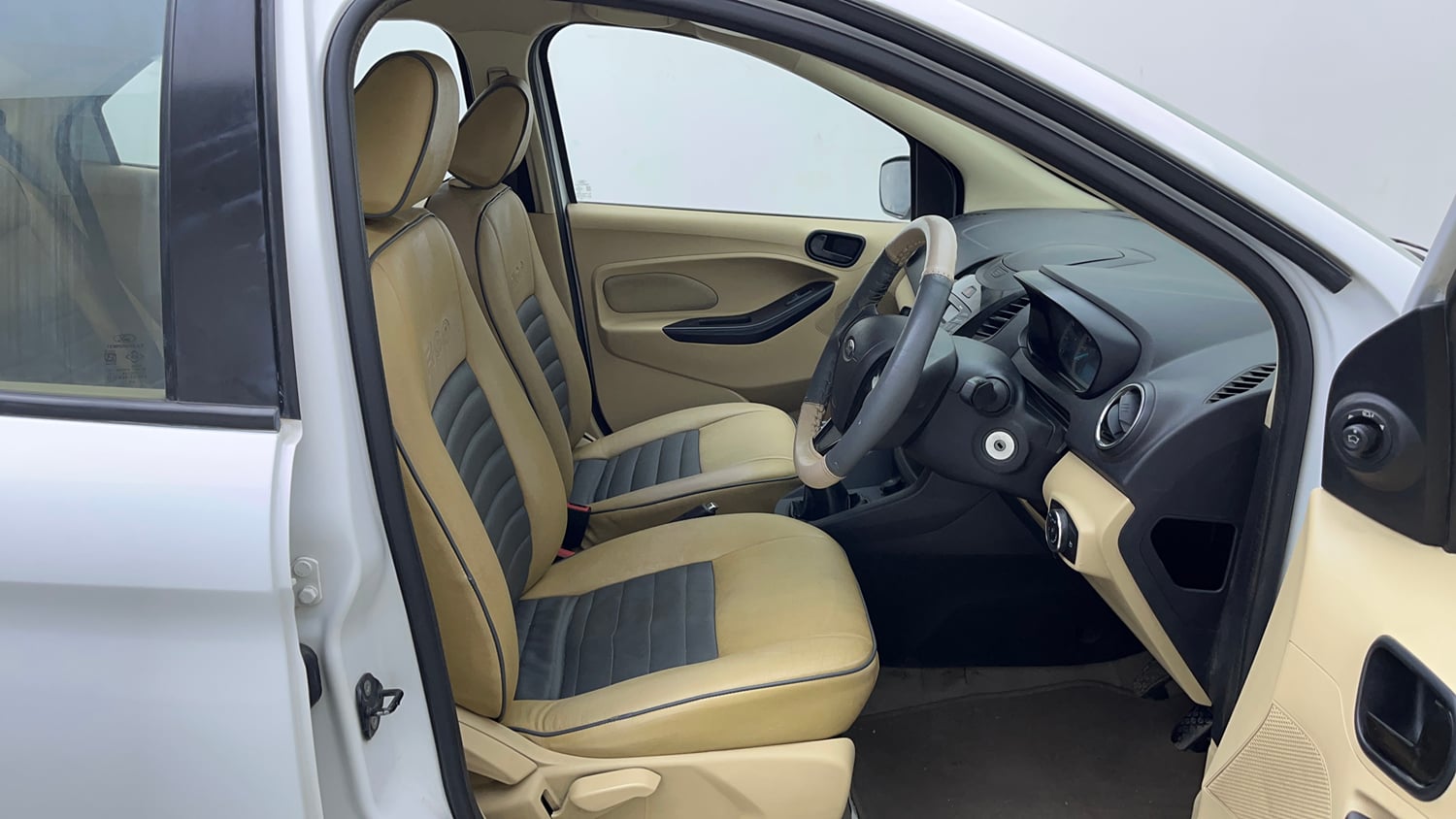 Used 2017 Ford Figo Aspire Titanium 1.2 Ti-VCT Petrol Manual interior RIGHT SIDE FRONT DOOR CABIN VIEW