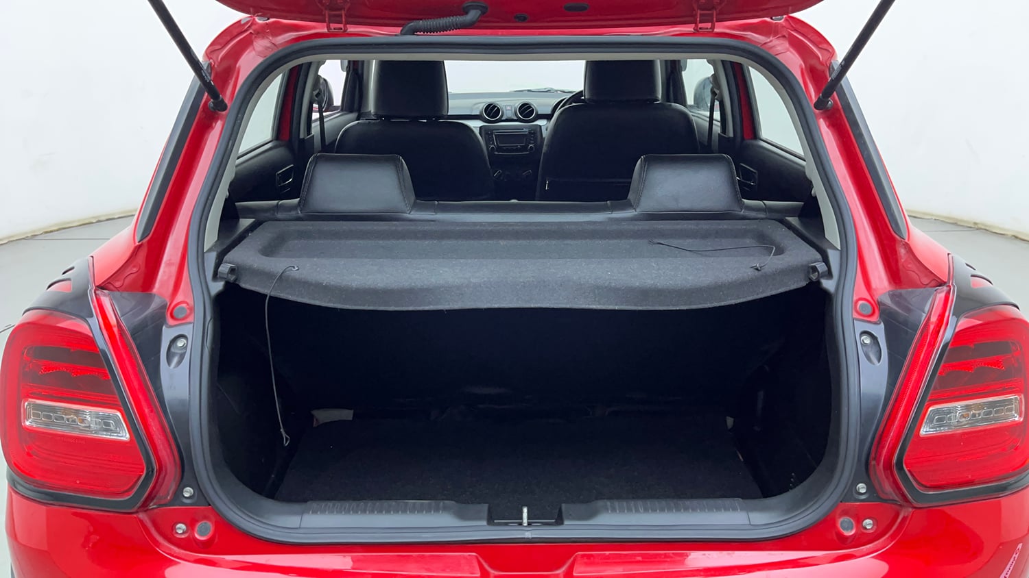 Used 2019 Maruti Suzuki Swift VXi Petrol Manual interior DICKY INSIDE VIEW