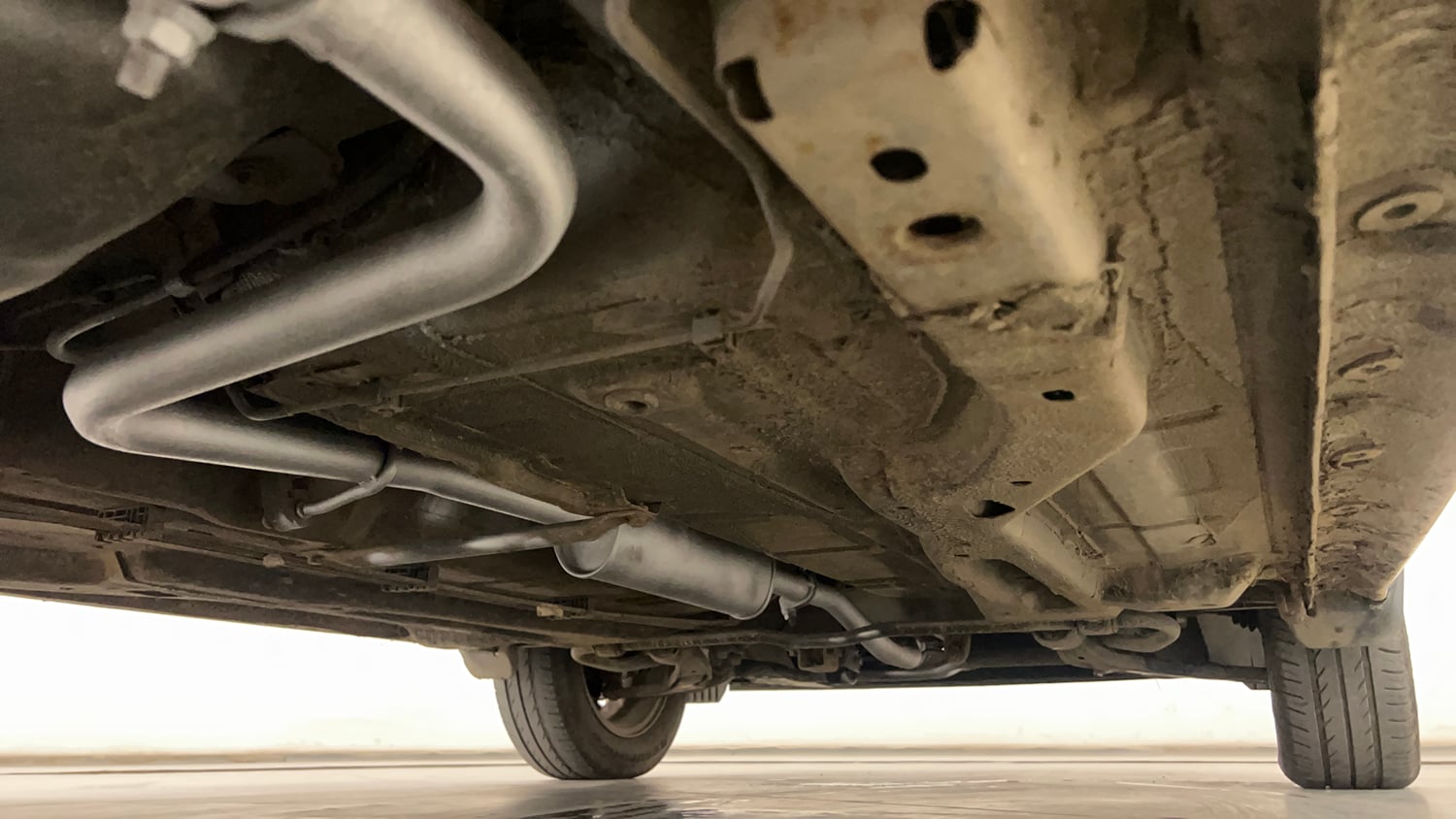Used 2018 Tata Tiago Revotron XZ Petrol Manual extra REAR RIGHT UNDERBODY VIEW
