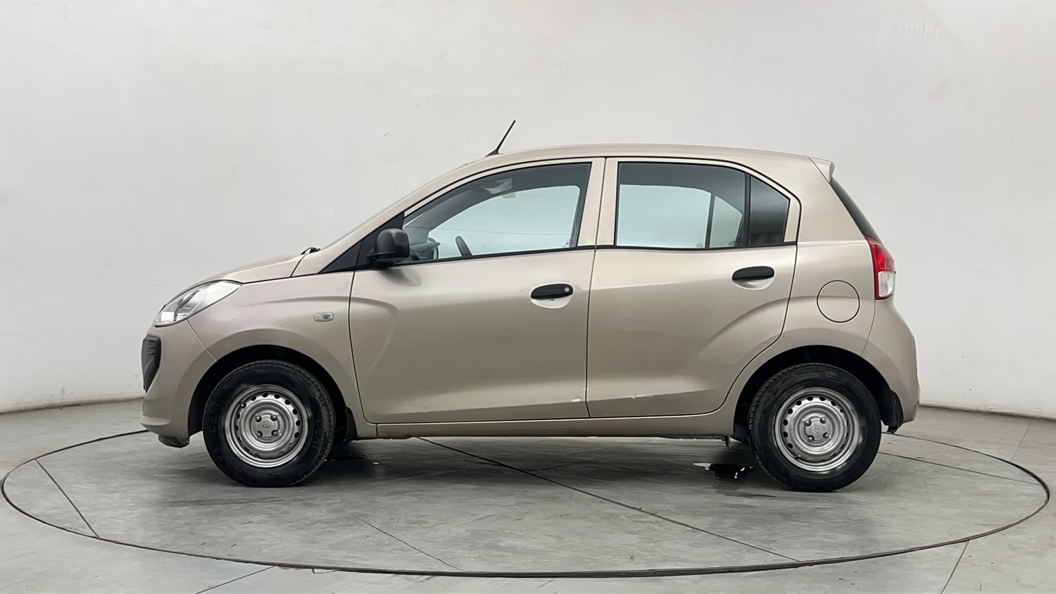 Used 2019 Hyundai Santro Era Executive Petrol Manual exterior LEFT SIDE VIEW