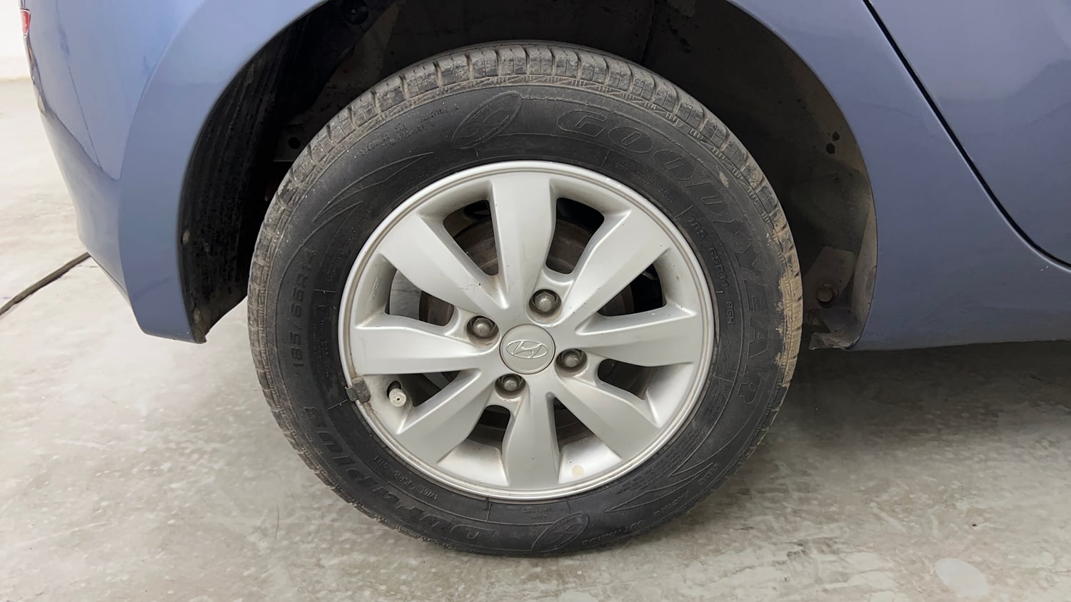 Used 2014 Hyundai i20 Asta 1.2 Petrol Manual tyres RIGHT REAR TYRE RIM VIEW