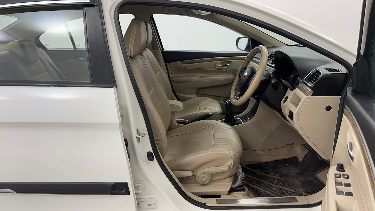 Used 2022 Maruti Suzuki Ciaz Zeta 1.5 Petrol Manual interior RIGHT SIDE FRONT DOOR CABIN VIEW