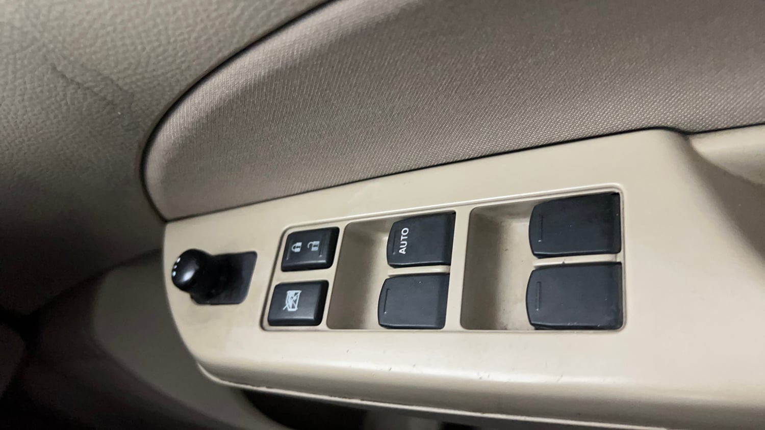 Used 2012 Maruti Suzuki Swift Dzire VXI Petrol Manual top_features Power windows