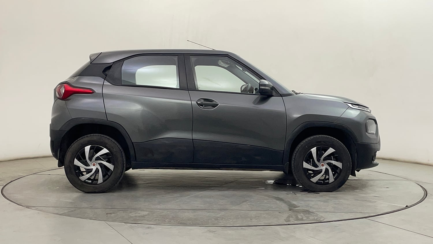Used 2023 Tata Punch Accomplished MT Petrol Manual exterior RIGHT SIDE VIEW