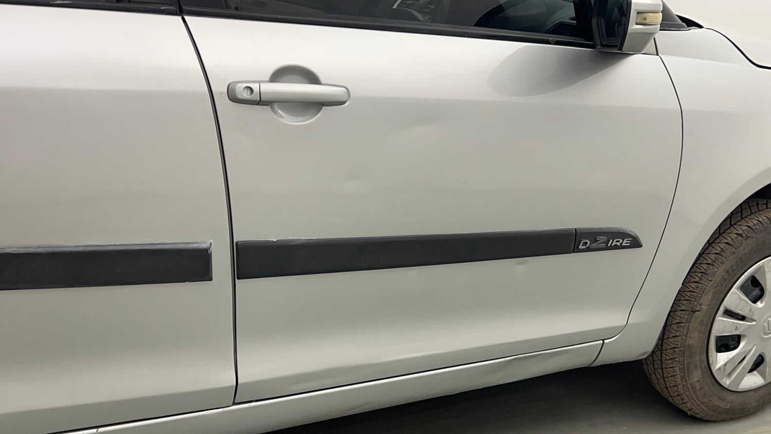 Used 2012 Maruti Suzuki Swift Dzire VXI Petrol Manual dents MINOR DENT