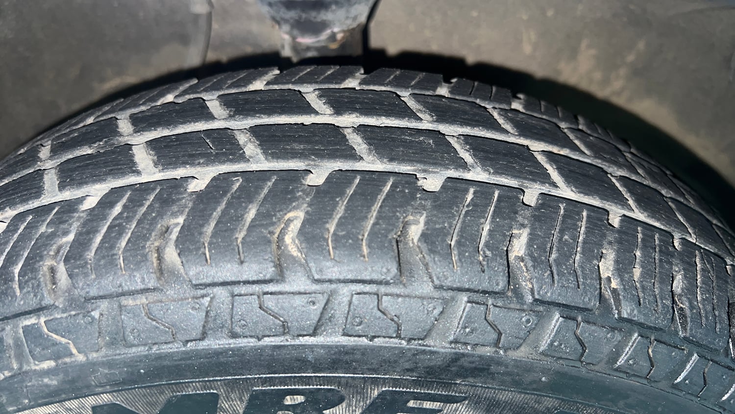 Used 2017 Maruti Suzuki Alto 800 VXi Petrol Manual tyres RIGHT FRONT TYRE TREAD VIEW