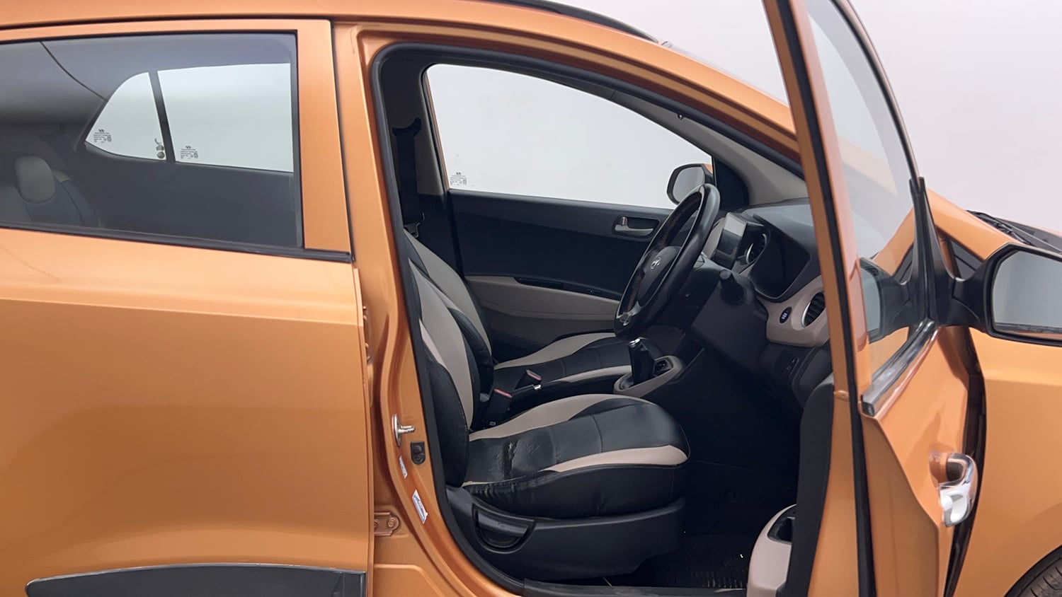 Used 2014 Hyundai Grand i10 Sportz 1.2 Kappa VTVT Petrol Manual interior RIGHT SIDE FRONT DOOR CABIN VIEW