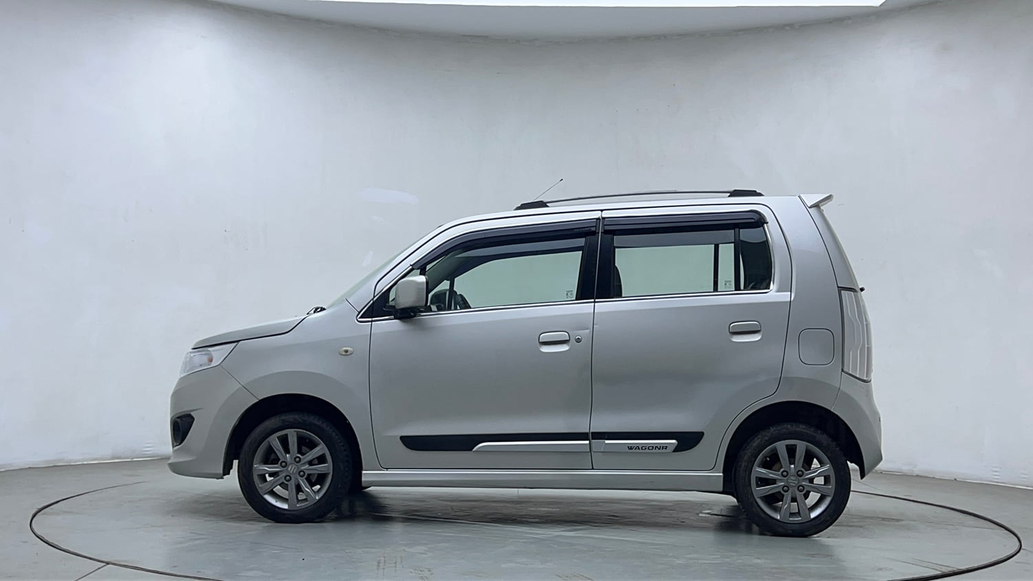 Used 2018 Maruti Suzuki Wagon R VXI+ (O) Petrol Manual exterior LEFT SIDE VIEW
