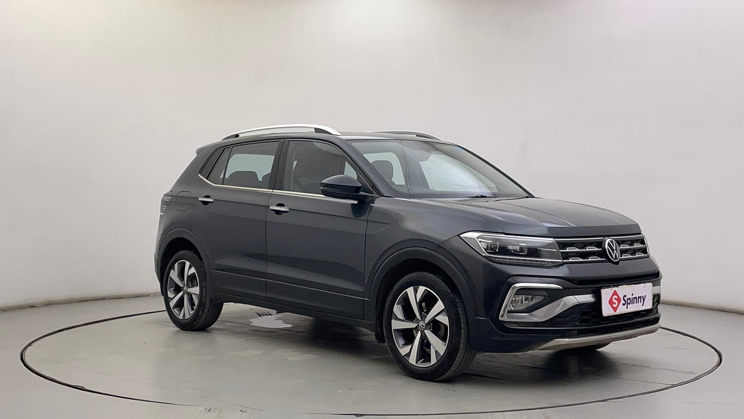Used 2022 Volkswagen Taigun Topline 1.0 TSI MT Petrol Manual exterior RIGHT FRONT CORNER VIEW
