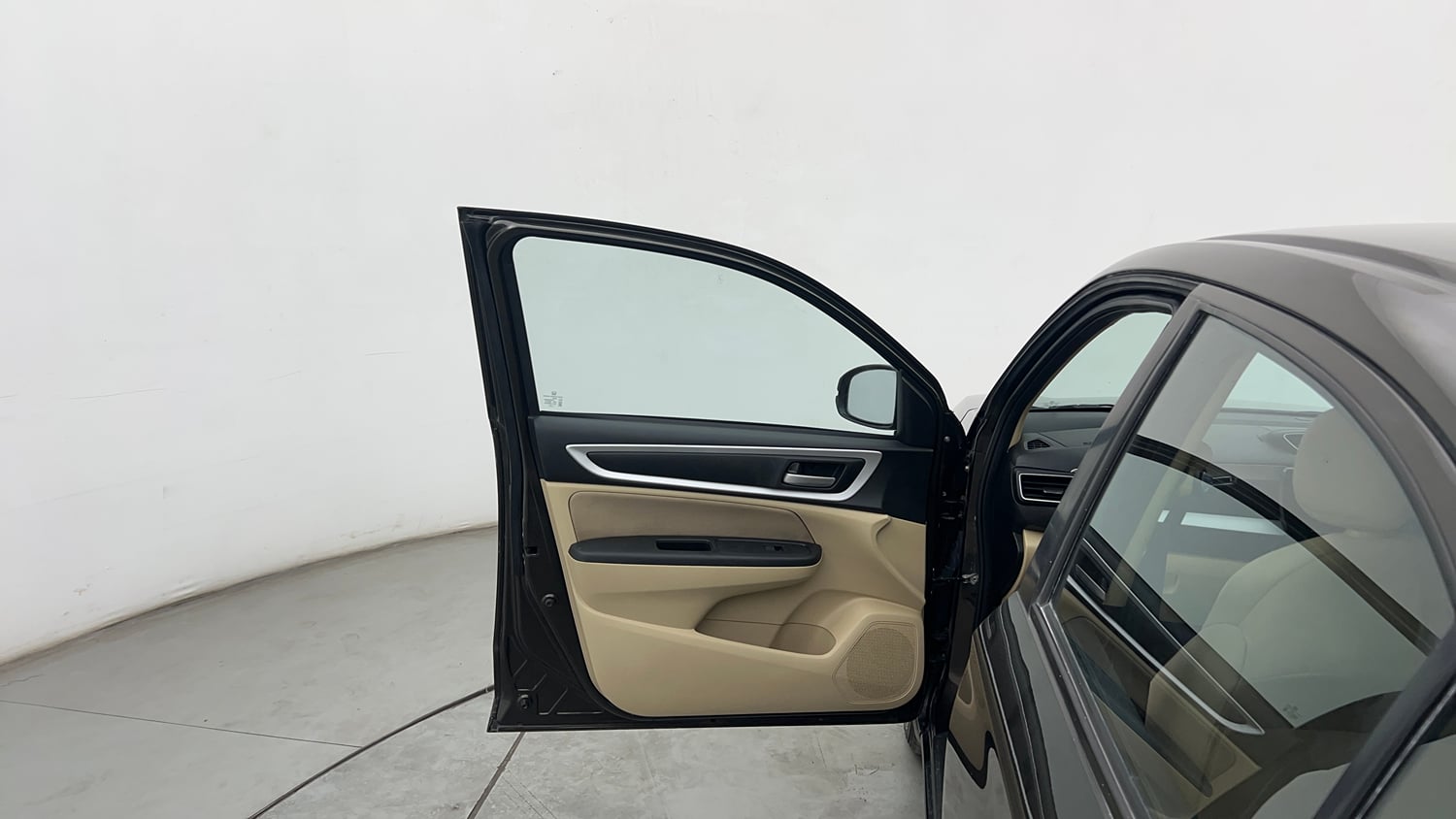 Used 2023 Honda Amaze VX 1.2 Petrol CVT Petrol Automatic interior LEFT FRONT DOOR OPEN VIEW