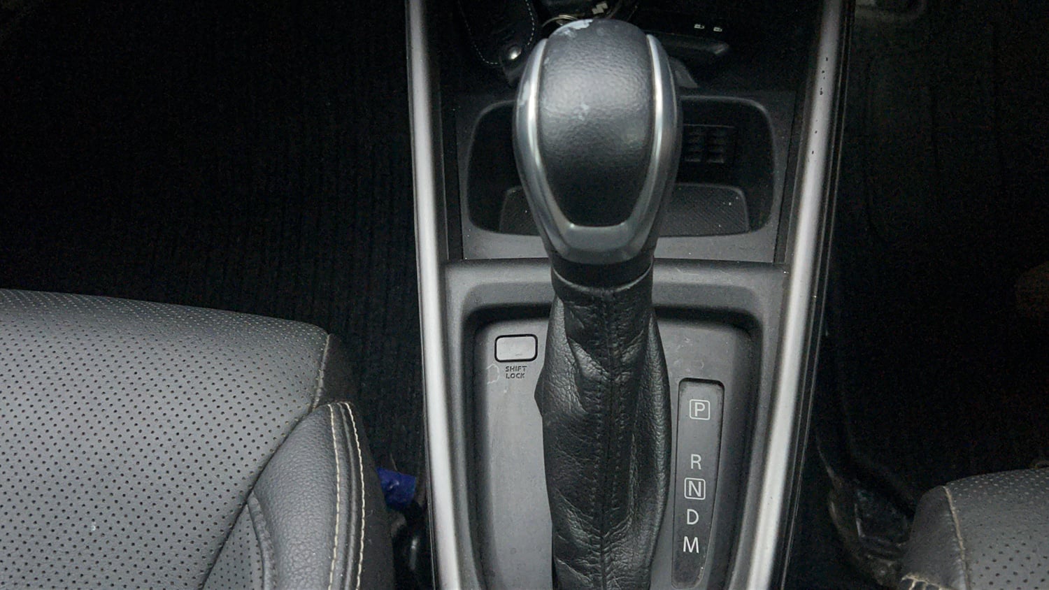 Used 2022 Maruti Suzuki XL6 Alpha Plus AT Petrol Petrol Automatic interior GEAR  KNOB VIEW