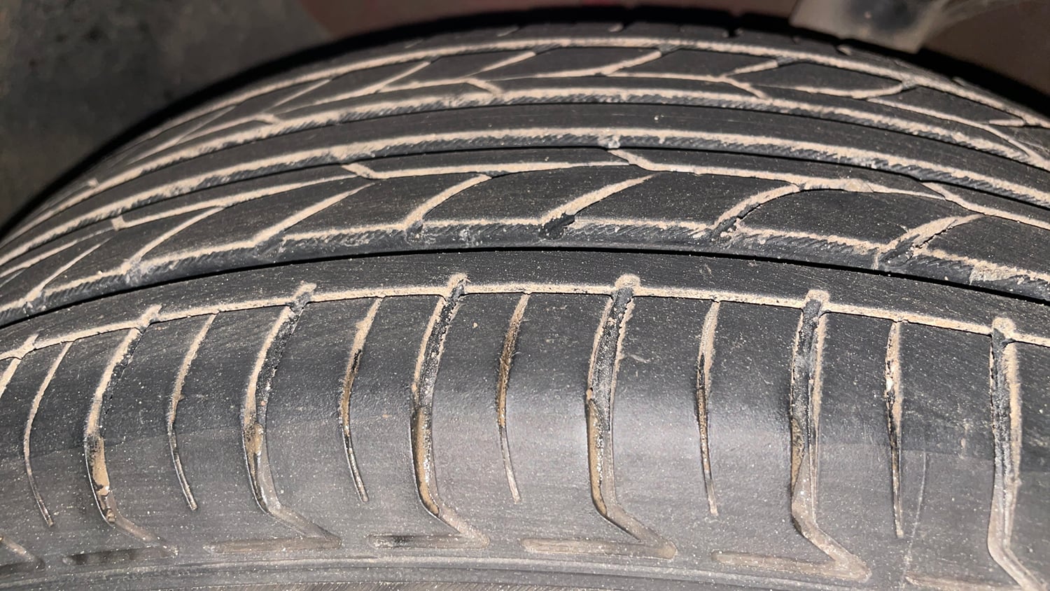 Used 2017 Hyundai Creta E Plus 1.6 Petrol Petrol Manual tyres LEFT FRONT TYRE TREAD VIEW