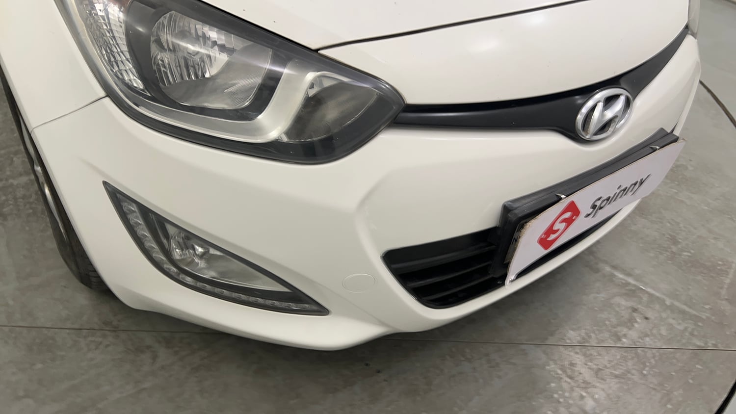 Used 2013 Hyundai i20 Asta 1.2 Petrol Manual dents MINOR SCRATCH