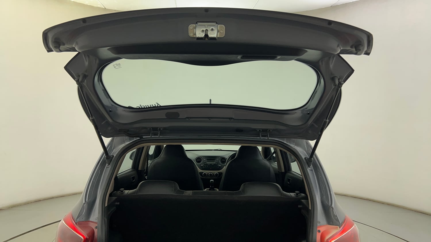 Used 2019 Hyundai Grand i10 Magna 1.2 Kappa VTVT Petrol Manual interior DICKY DOOR OPEN VIEW