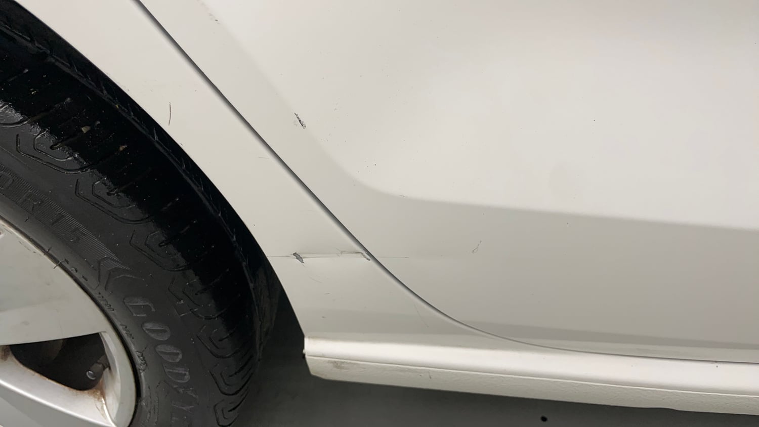Used 2019 Skoda Rapid Ambition 1.6 MPI AT Petrol Automatic dents MINOR SCRATCH