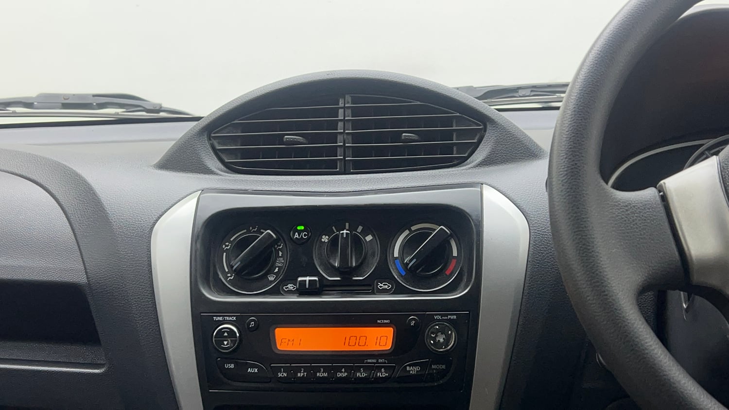 Used 2017 Maruti Suzuki Alto 800 VXi Petrol Manual interior MUSIC SYSTEM & AC CONTROL VIEW