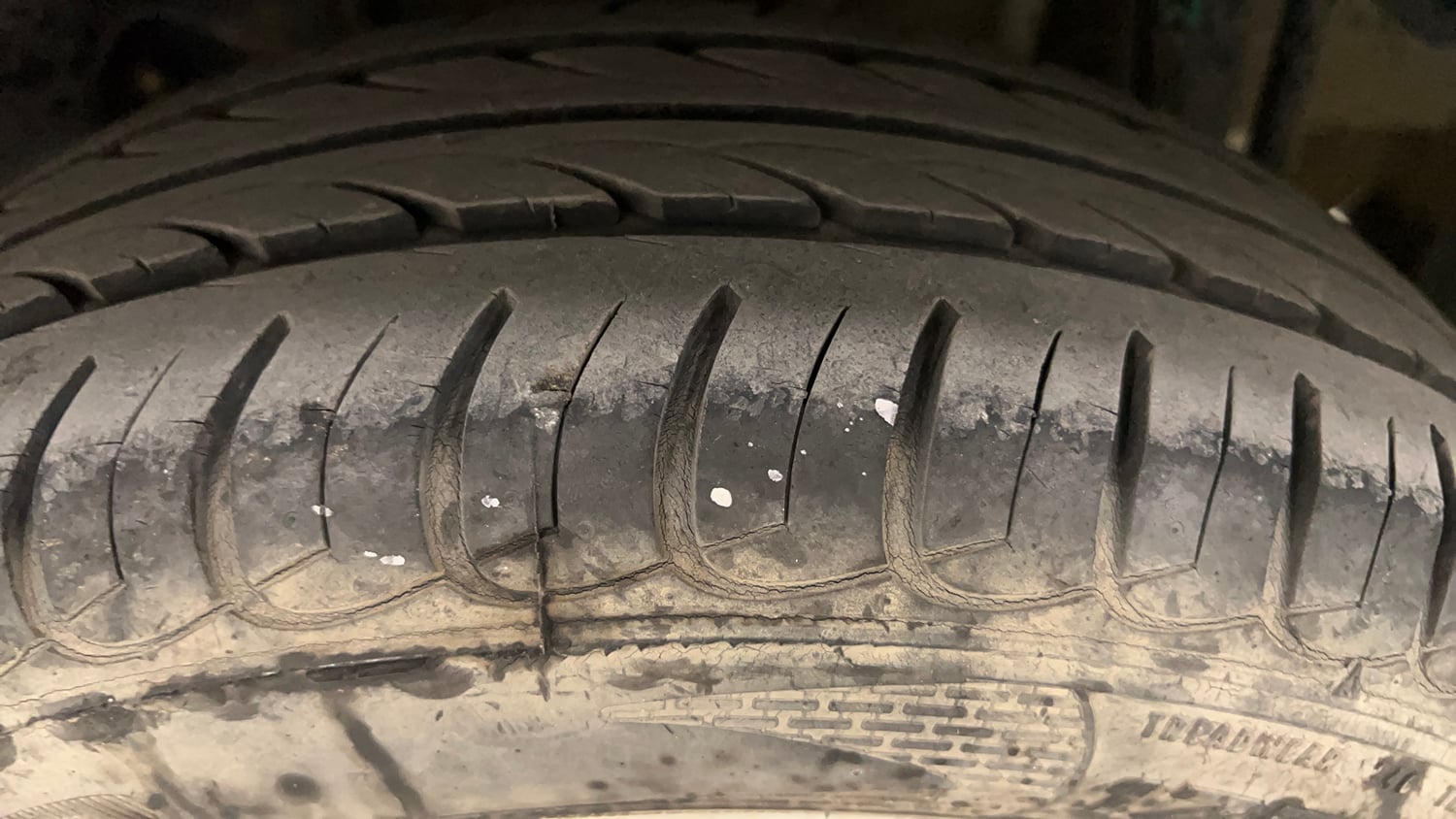 Used 2018 Tata Tiago Revotron XZ Petrol Manual tyres LEFT REAR TYRE TREAD VIEW