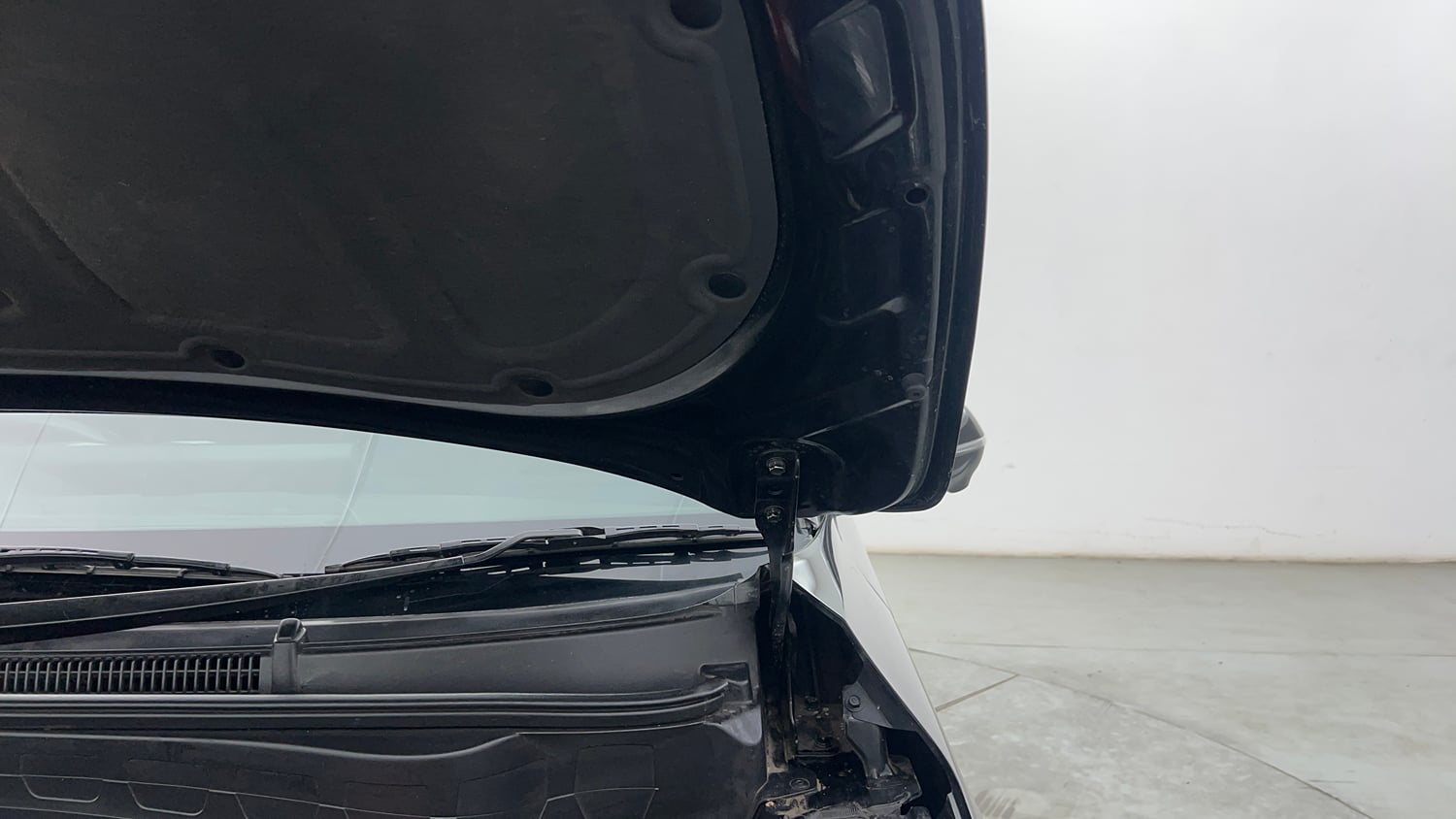 Used 2021 Kia Seltos GTX Plus 1.4 DCT Petrol Automatic engine ENGINE LEFT SIDE HINGE & APRON VIEW