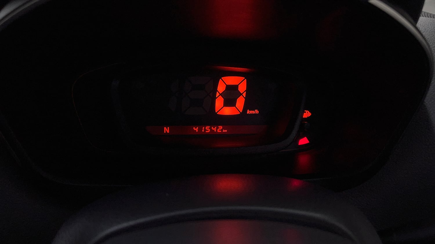 Used 2017 Renault Kwid 1.0 RXT AMT Petrol Automatic interior CLUSTERMETER VIEW